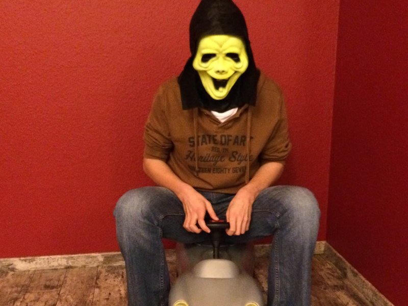 Bild autofahren-an-halloween.jpg